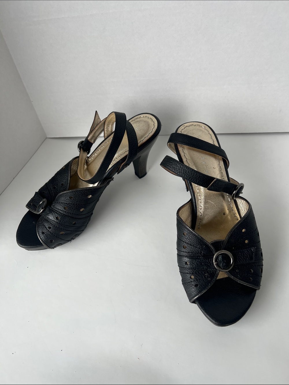 Miho Masui Italian leather peep toe heels - Picture 11 of 14